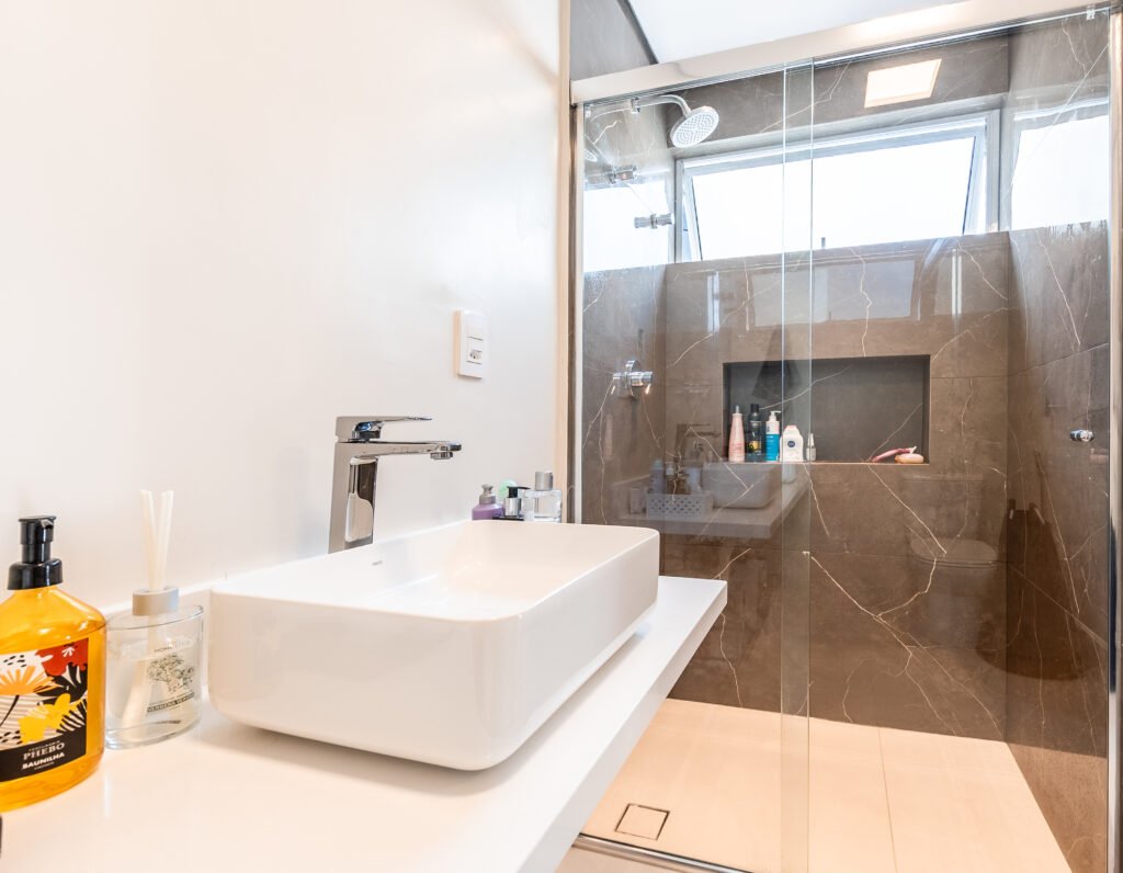 Banheiro_2_Suite_DSC_5491-HDR